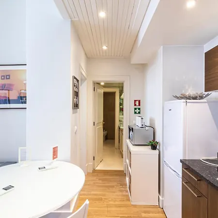 Refuge In Chiado, Elegance And Comfort In Appartement *
