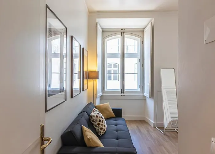 Refuge In Chiado, Elegance And Comfort In ליסבון